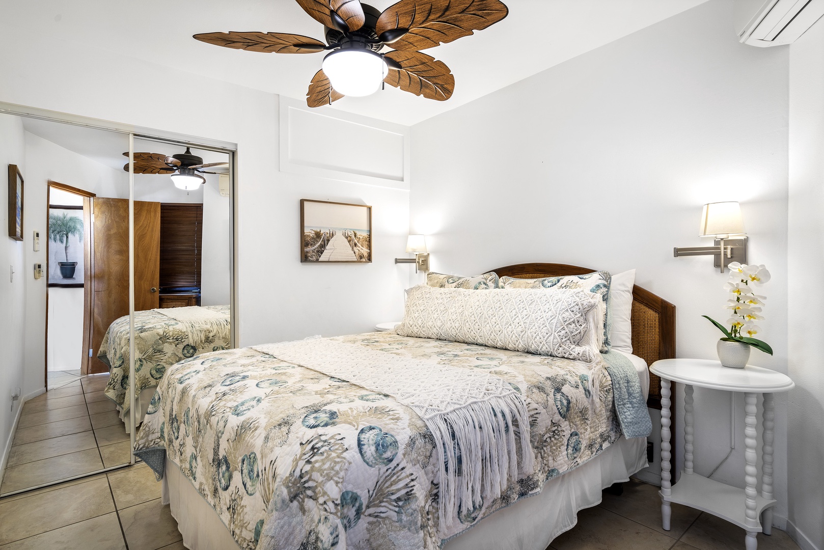 Kailua Kona Vacation Rentals, Kona's Shangri La - Third floor guest bedroom with Queen bed & A/C