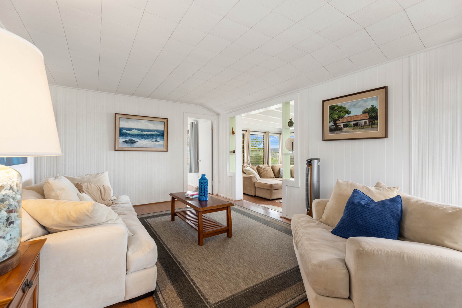 Ewa Beach Vacation Rentals, Ewa Beachfront Cottage - Living area open access to the family den