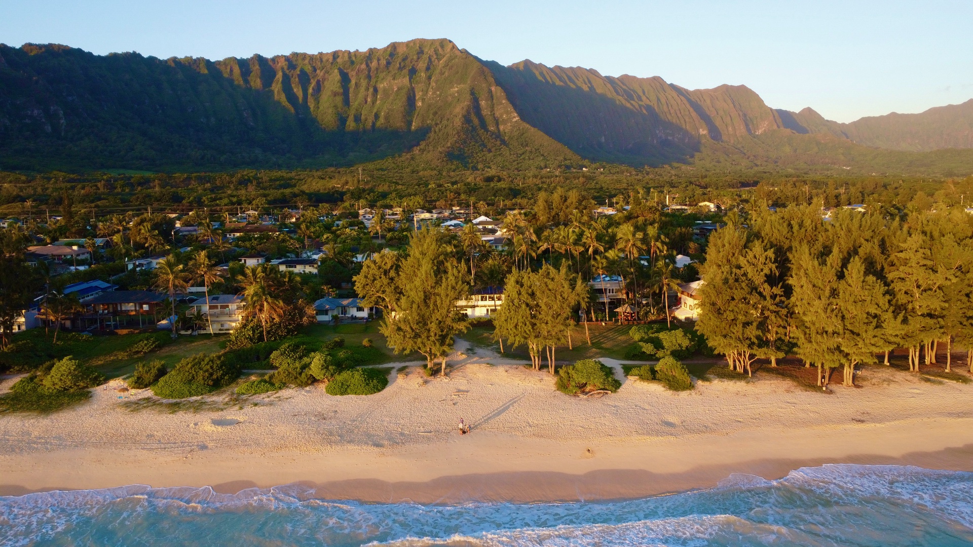 Waimanalo Vacation Rentals, Hale Waimanalo - Beautiful white sand beach just out side your doors.