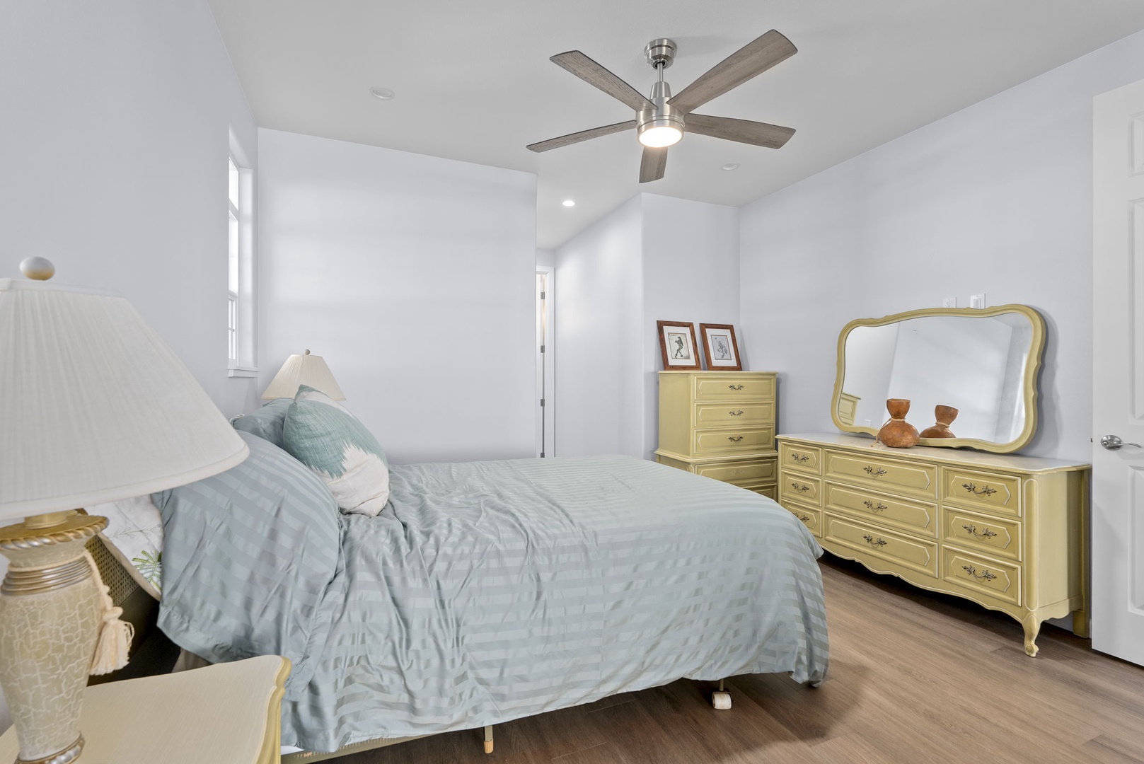 Waianae Vacation Rentals, Oceanfront Luxury Dream Estate - Calming island tones and fresh air breeze define this restful guest suite with double nightstands.