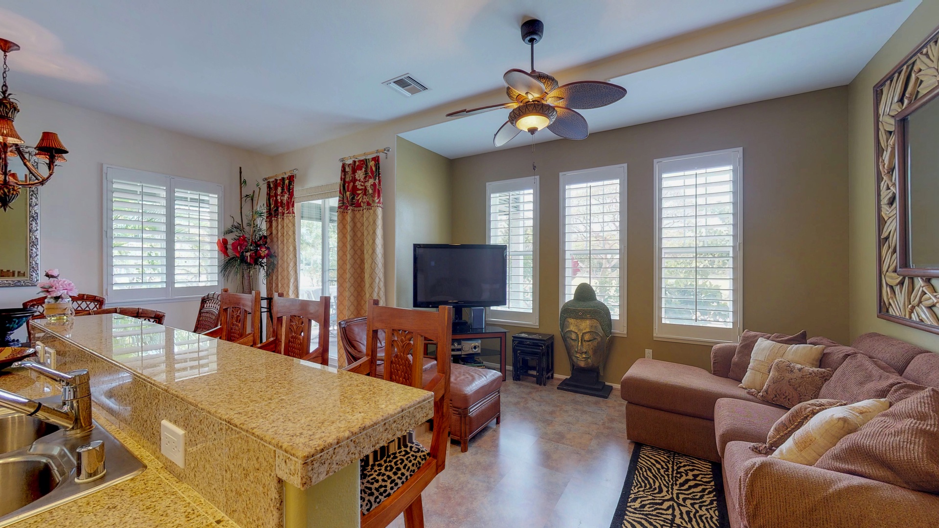Kapolei Vacation Rentals, Coconut Plantation 1080-1 - Entertain guests with movie night or the scenic view.