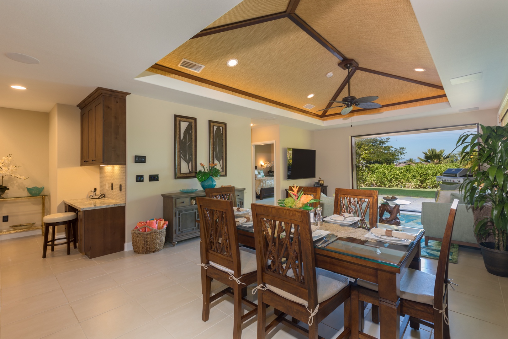 Kamuela Vacation Rentals, Mauna Lani KaMilo #407 - Formal dining space for six.