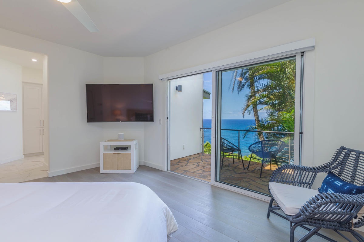 Princeville Vacation Rentals, Honu Awa - Bedroom with Lanai Access