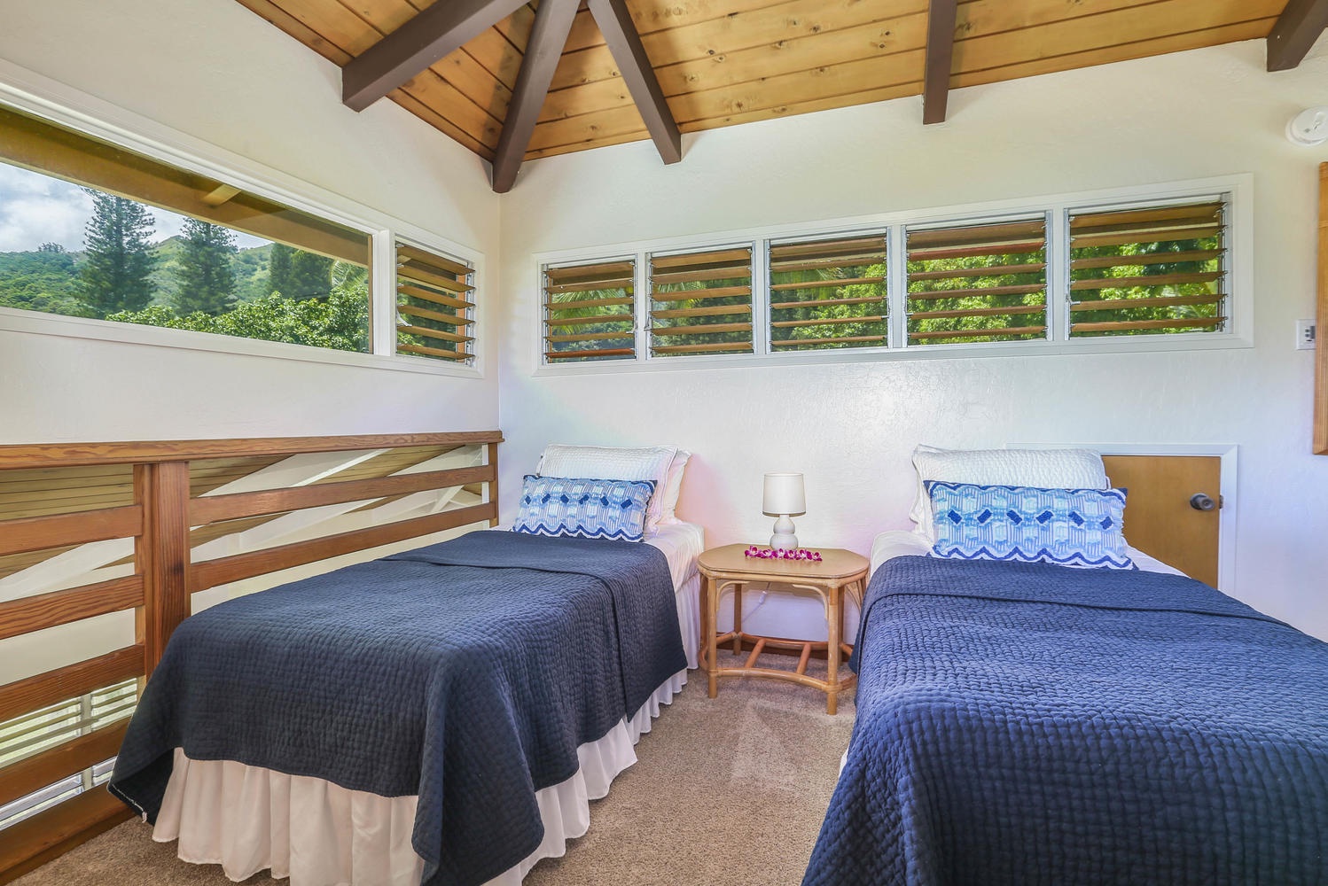 Hanalei Vacation Rentals, Hallor House TVNC #5147 - Loft with two single beds