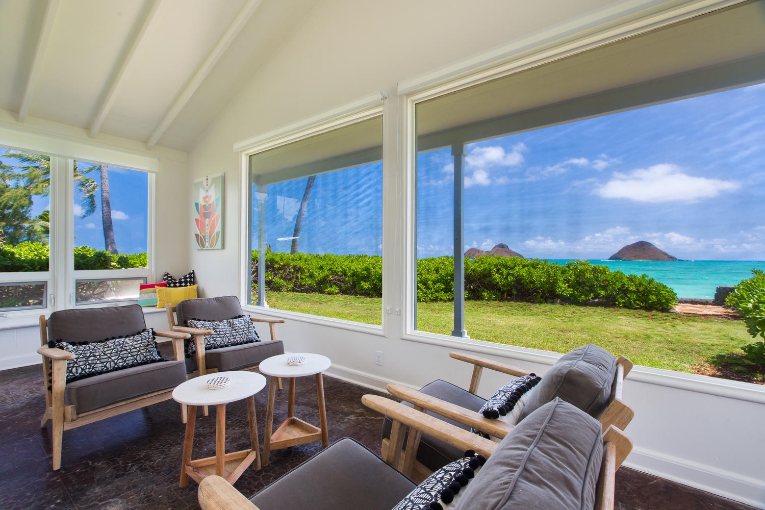 Kailua Vacation Rentals, Lanikai Oceanside 5 Bedroom - Family/living room.