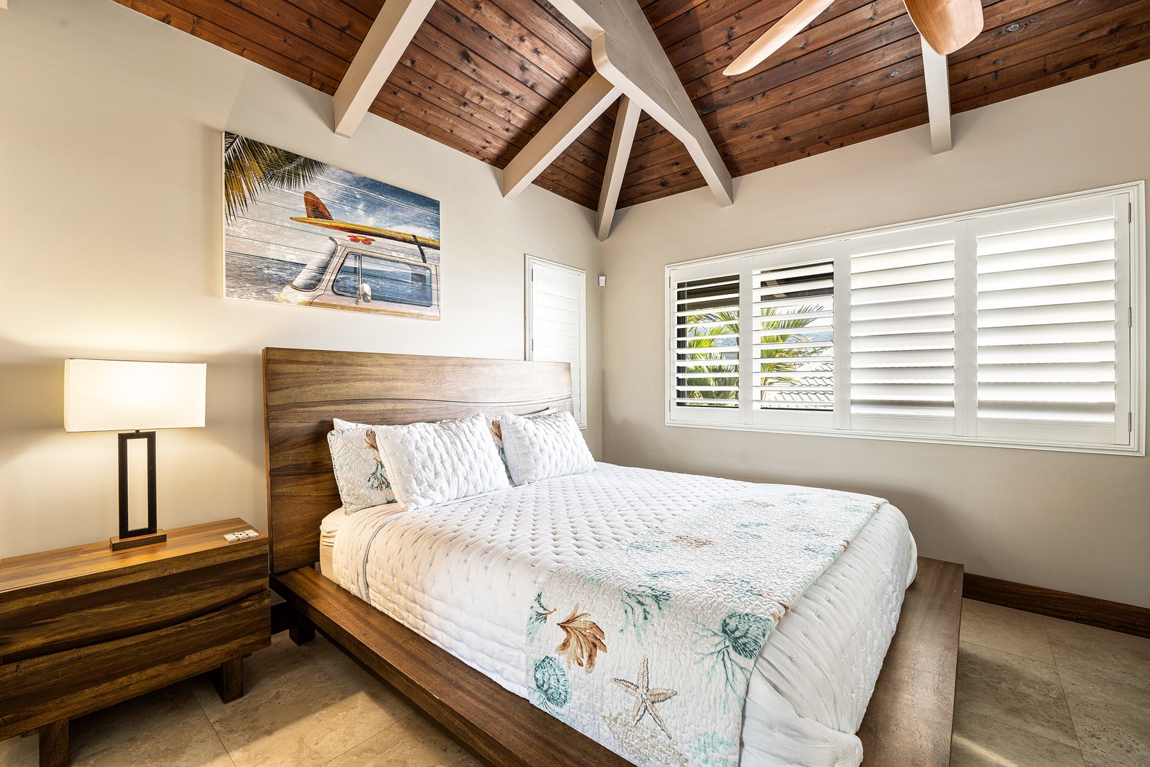 Kailua Kona Vacation Rentals, Ali'i Point #9 - Guest bedroom with Queen bed, A/C, TV, and Mountain views