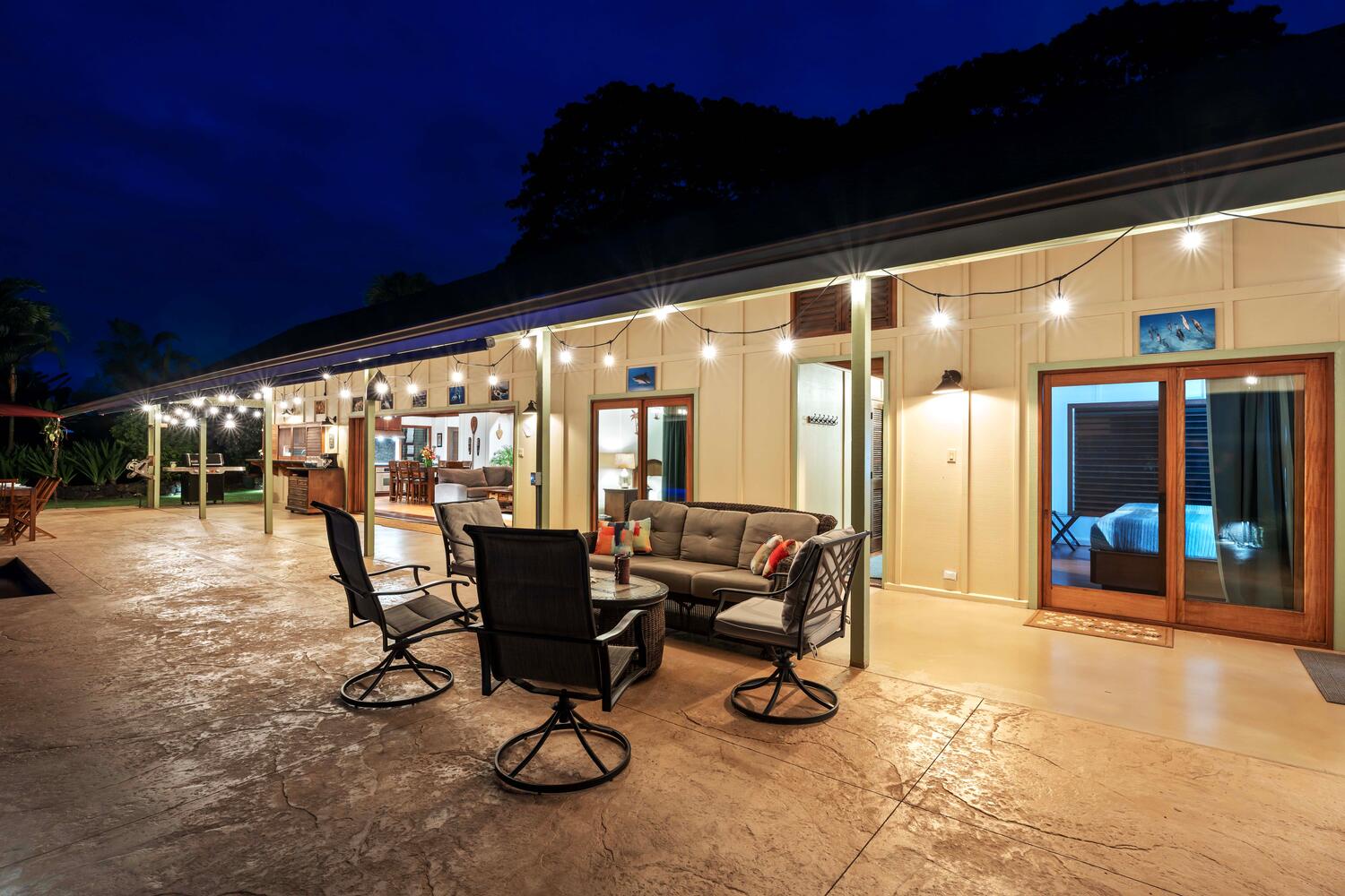 Kailua-Kona Vacation Rentals, Hale Joli - Hale Joli-large-038-051-Lanai 3 Twilight-1500x1000-72dpi