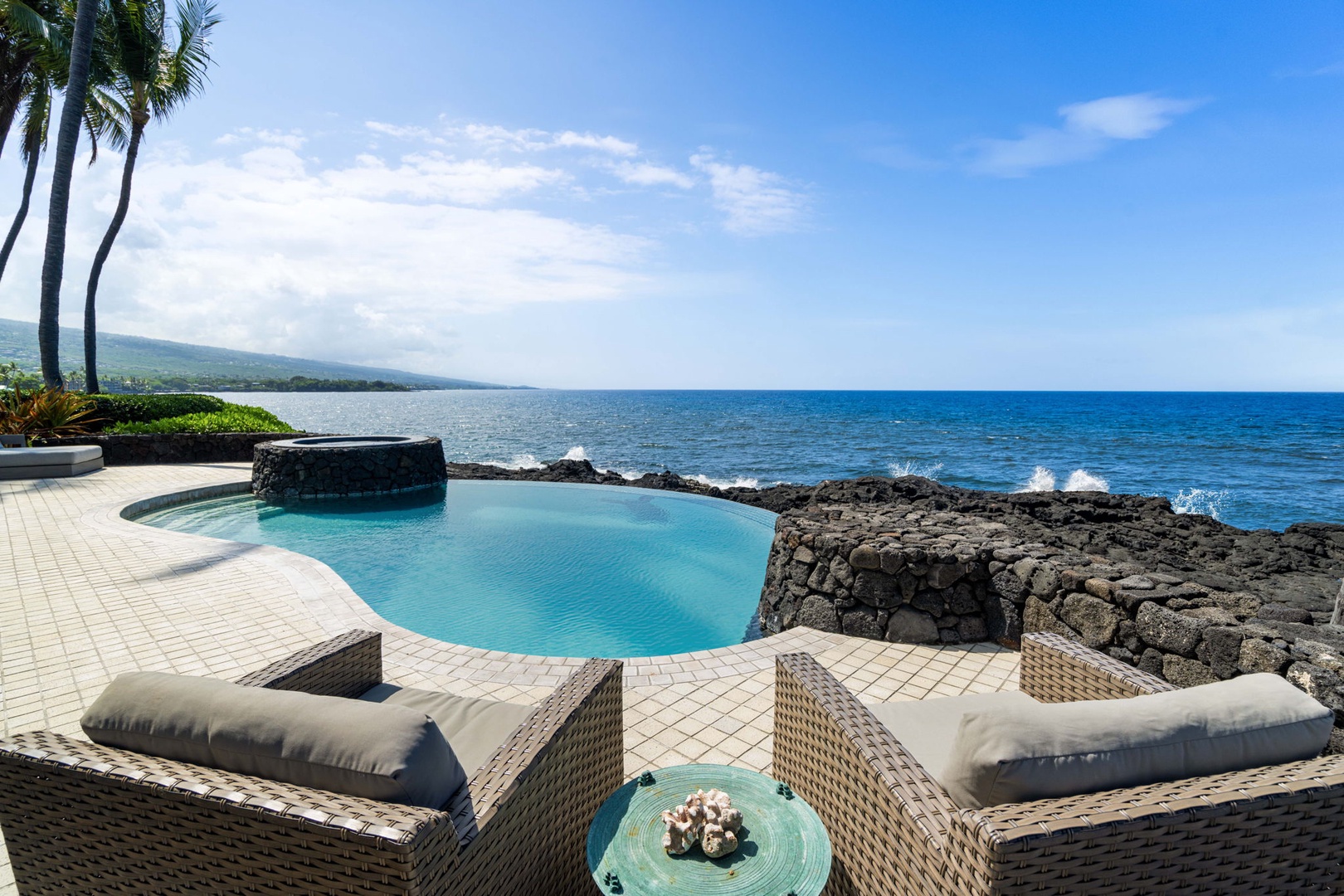 Kailua Kona Vacation Rentals, Ali'i Point #9 - Lounge the day away with a relaxing view!