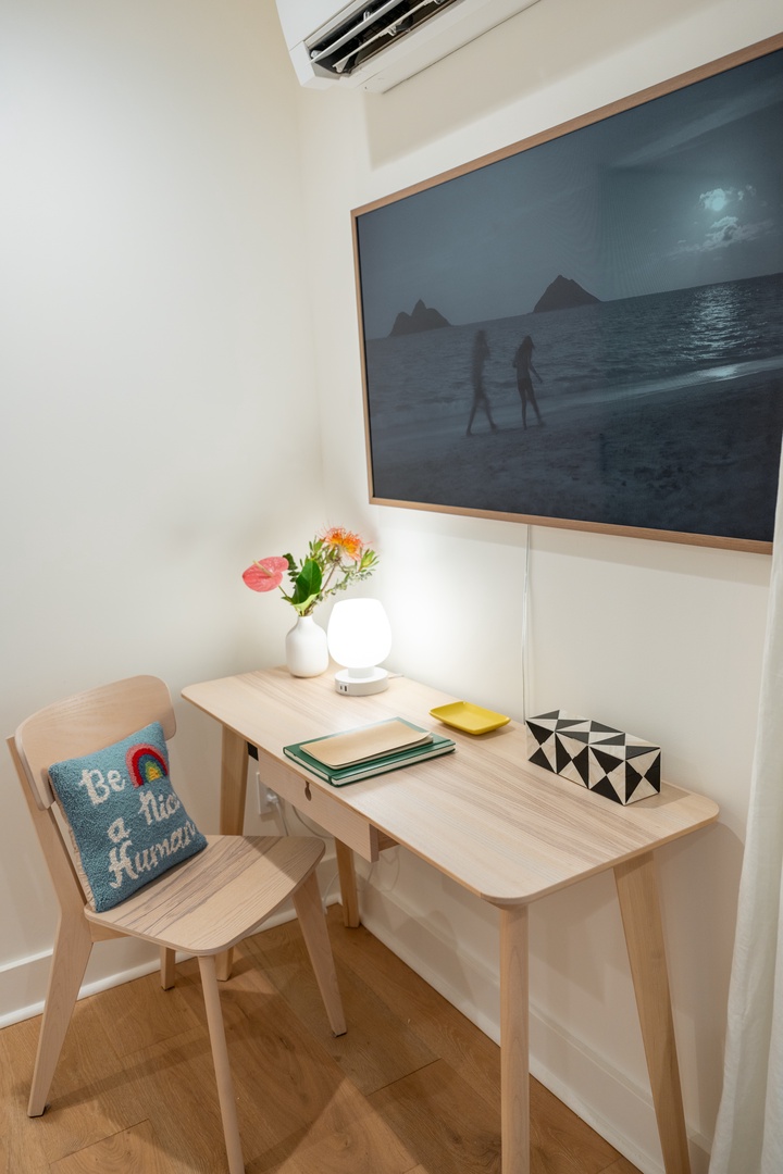 Kailua Vacation Rentals, Lanikai Ola Nani - A cozy nook for reflecting in your journal or staying productive with email updates!