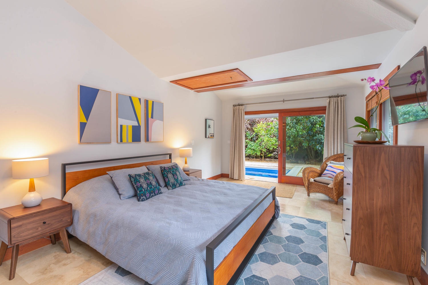 Princeville Vacation Rentals, Makana Lei - Bedroom two, with a queen bed