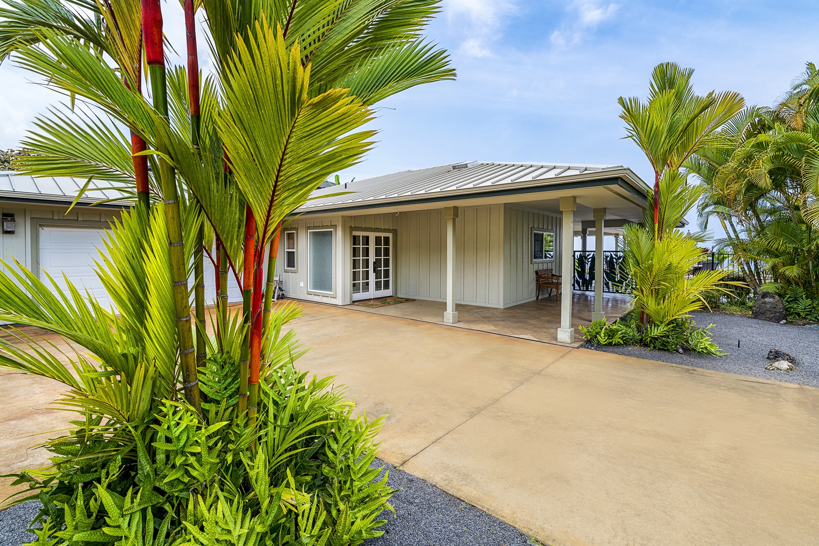 Kailua Kona Vacation Rentals, Sunset Hale - Welcome to Sunset Hale—your long-term Kona escape surrounded by island beauty.