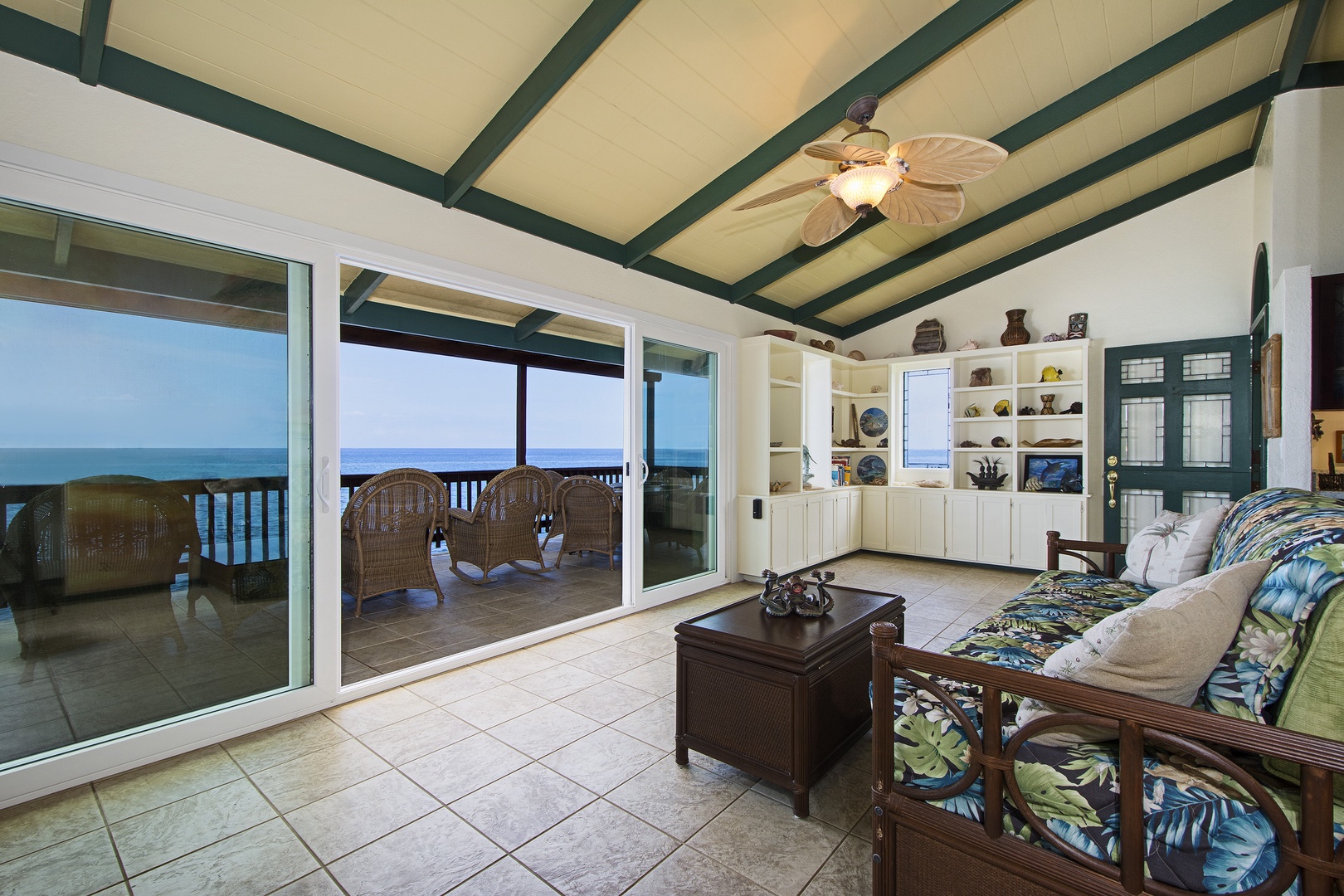 Kailua Kona Vacation Rentals, The Cottage - Large sliding doors that allow the beautiful breezes to blow through the entire house!