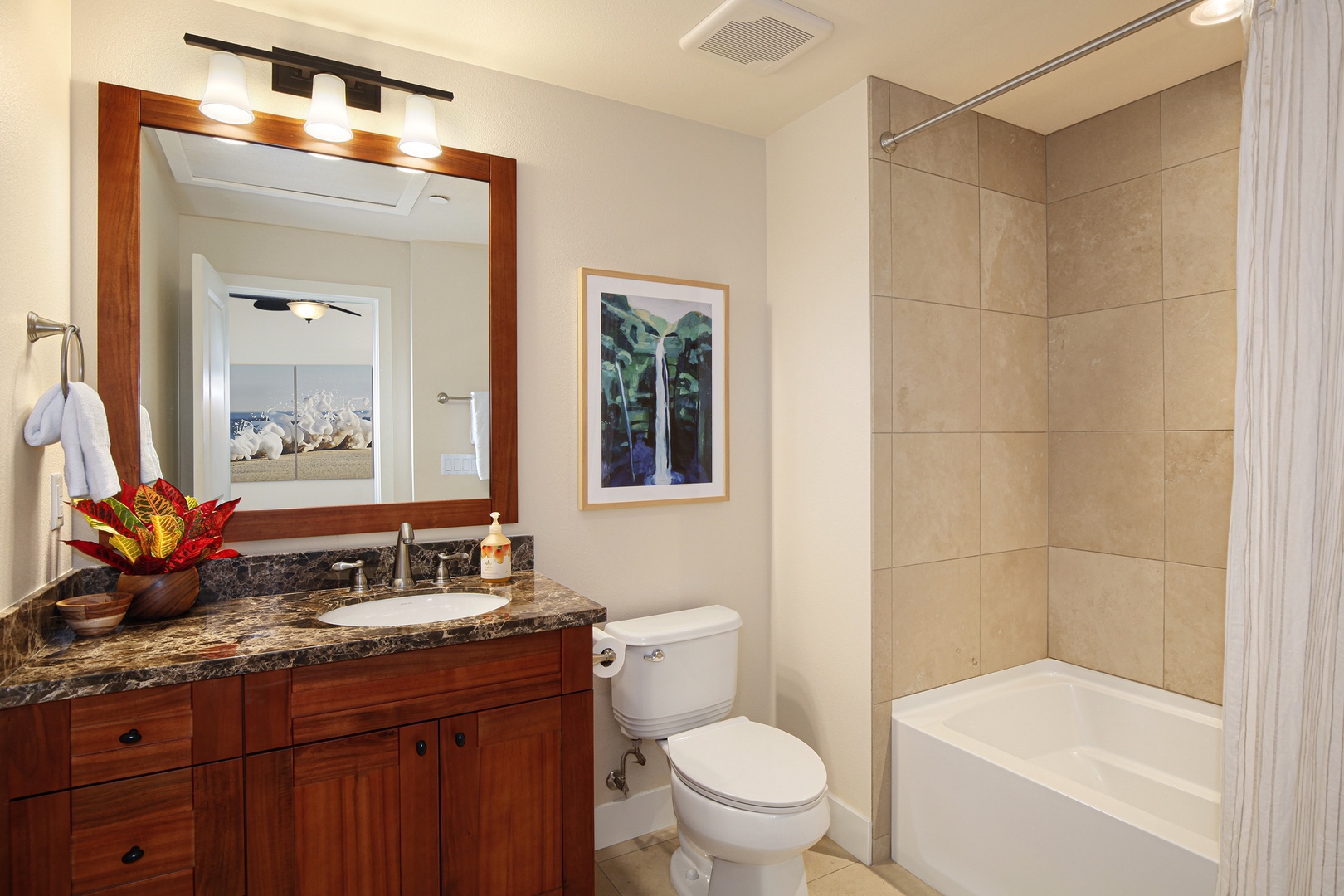 Koloa Vacation Rentals, Pili Mai 6K - Guest bathroom