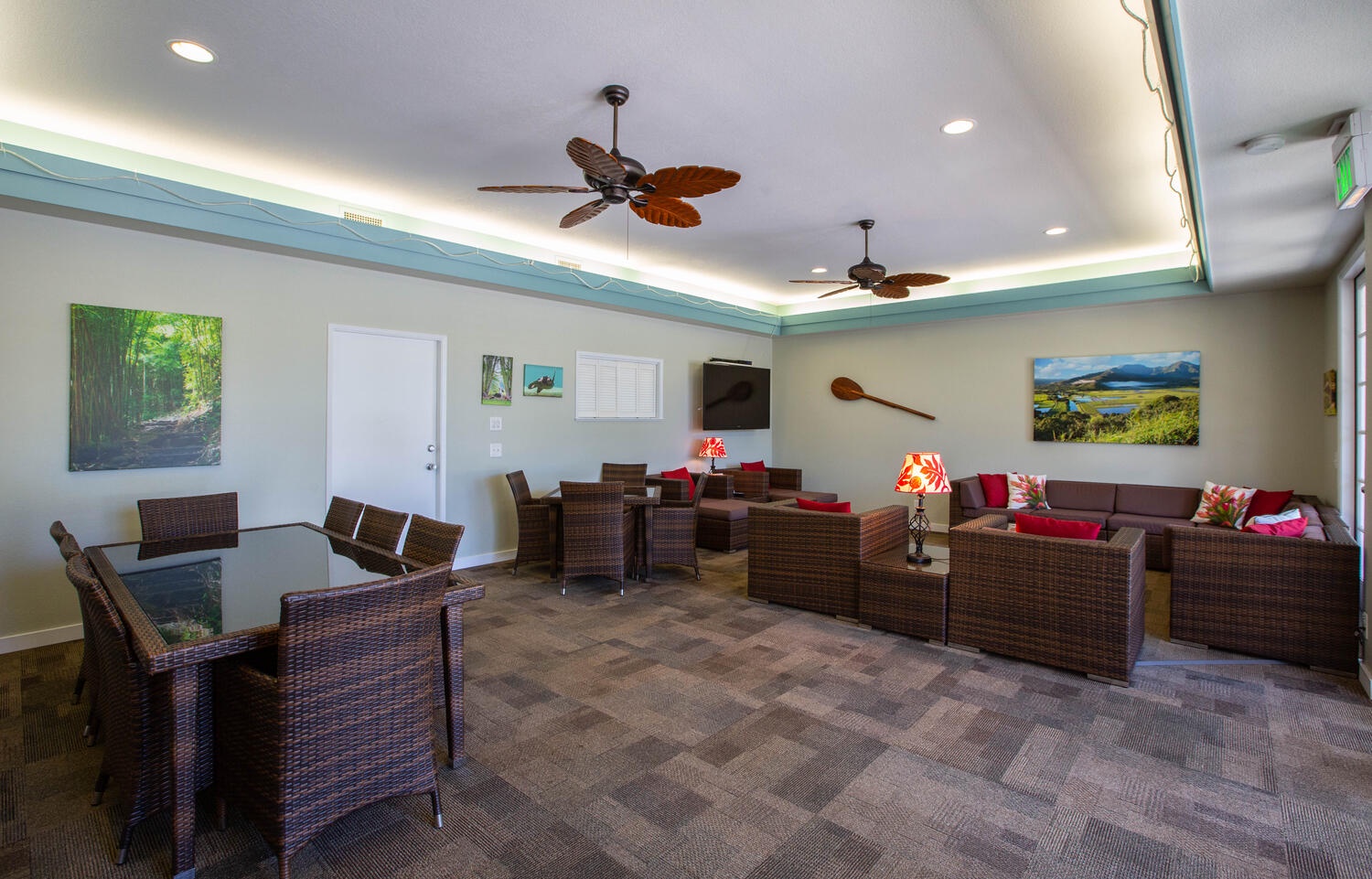 Princeville Vacation Rentals, Emmalani Court 414 - Indoor community lounge area