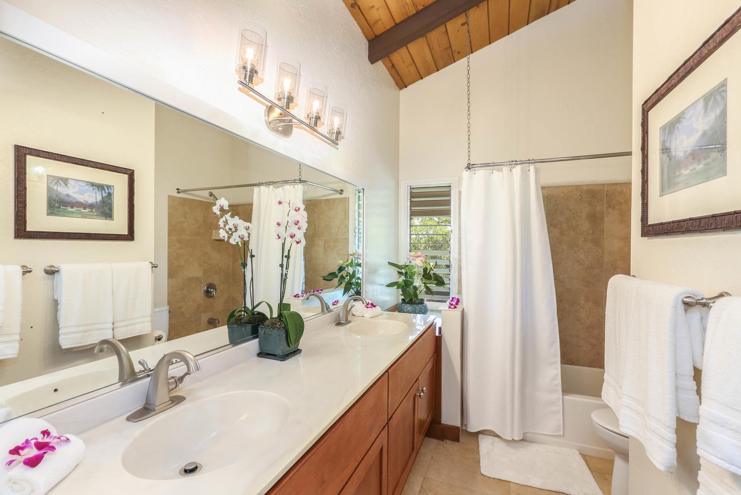 Hanalei Vacation Rentals, Hallor House TVNC #5147 - Primary bath