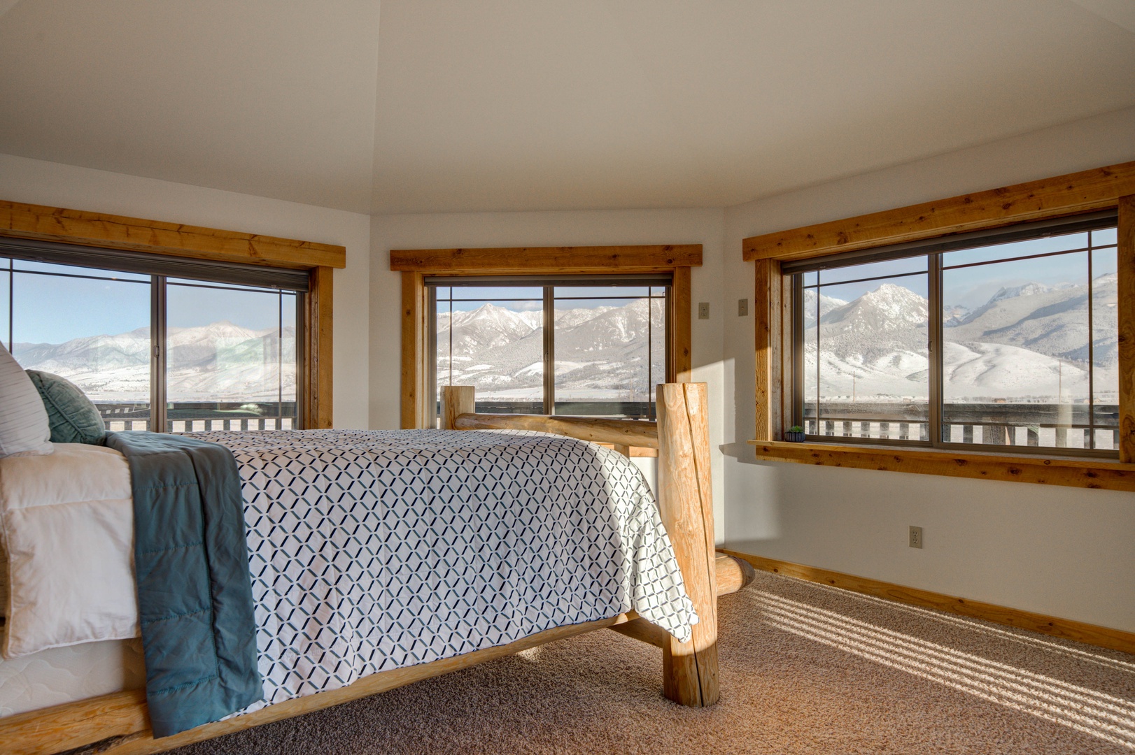 Livingston Vacation Rentals, OFB Sunset Grove - Natural light coming in in primary bedroom