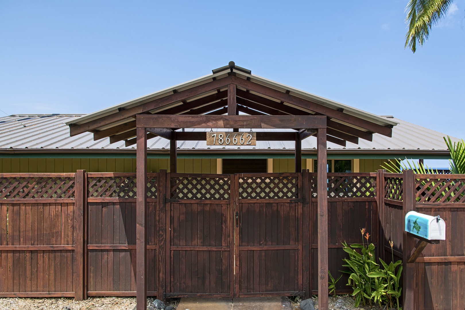 Kailua Kona Vacation Rentals, The Cottage - Private gated entry