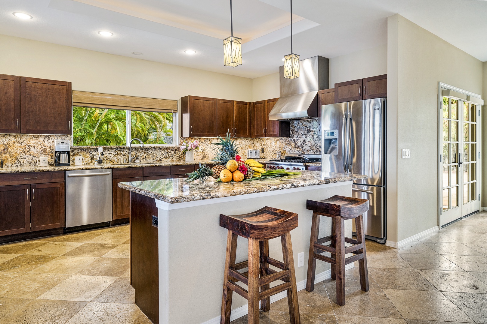 Kailua Kona Vacation Rentals, Sunset Hale - Gourmet kitchen with all the fixing to prepare your favorite meals!