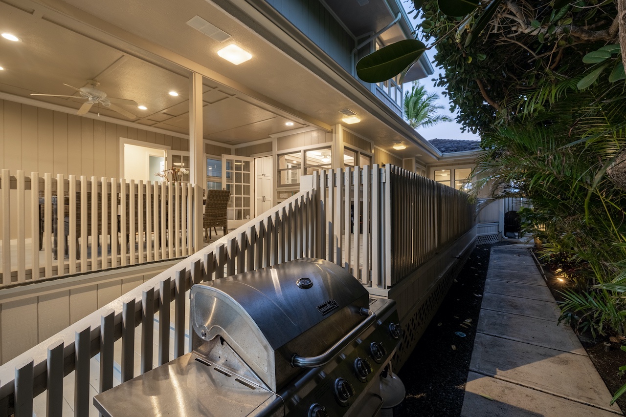 Kailua Vacation Rentals, Lanikai Seashore - There's a gas BBQ outside for the grill masters