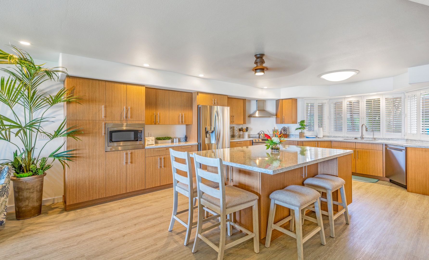 Lahaina Vacation Rentals, Puamana 254-2 - Puamana 254-2’s kitchen island is perfect for casual meals and entertaining guests.