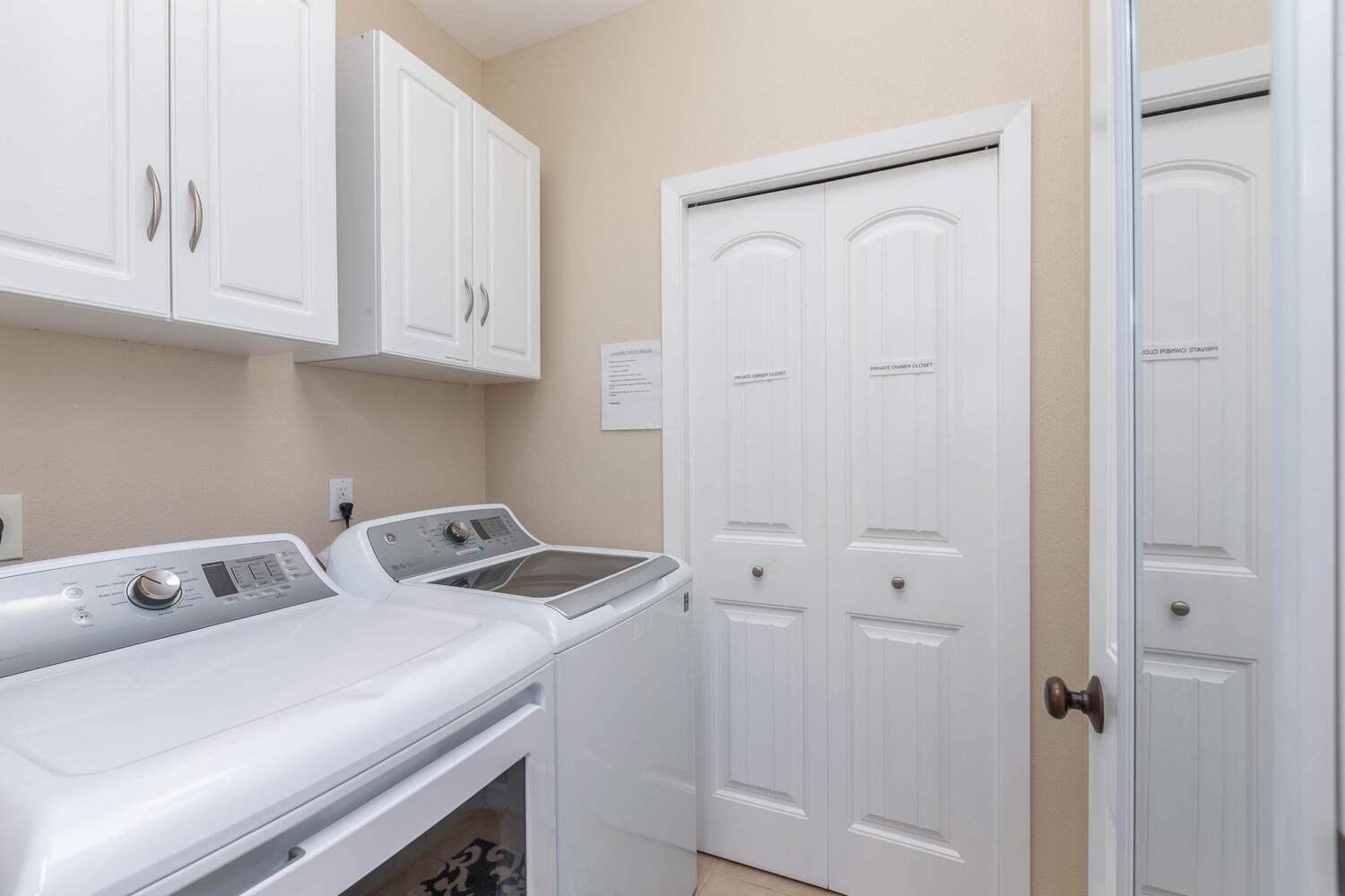 Princeville Vacation Rentals, Villa Nalani - Laundry room with full washer and dryer