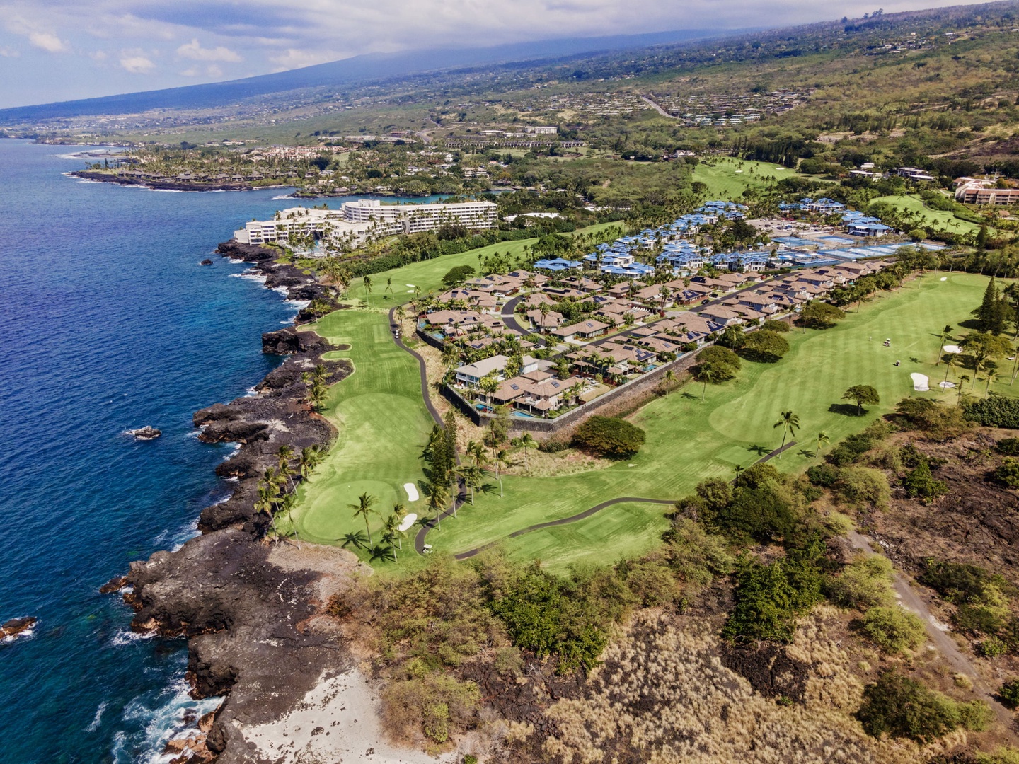 Kailua Kona Vacation Rentals, Holua Moana Hale - Coastal golf course and ocean views just steps from your home.