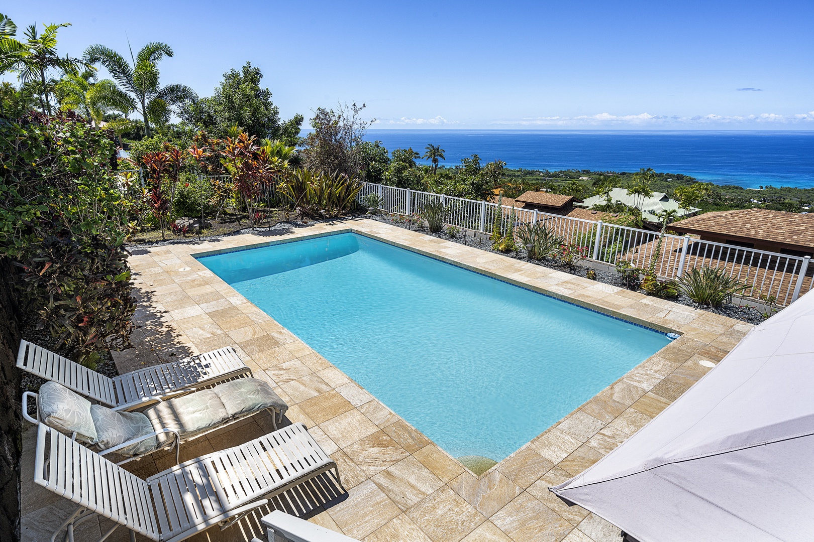 Kailua Kona Vacation Rentals, Ho'o Maluhia - Gorgeous pool with lounges!