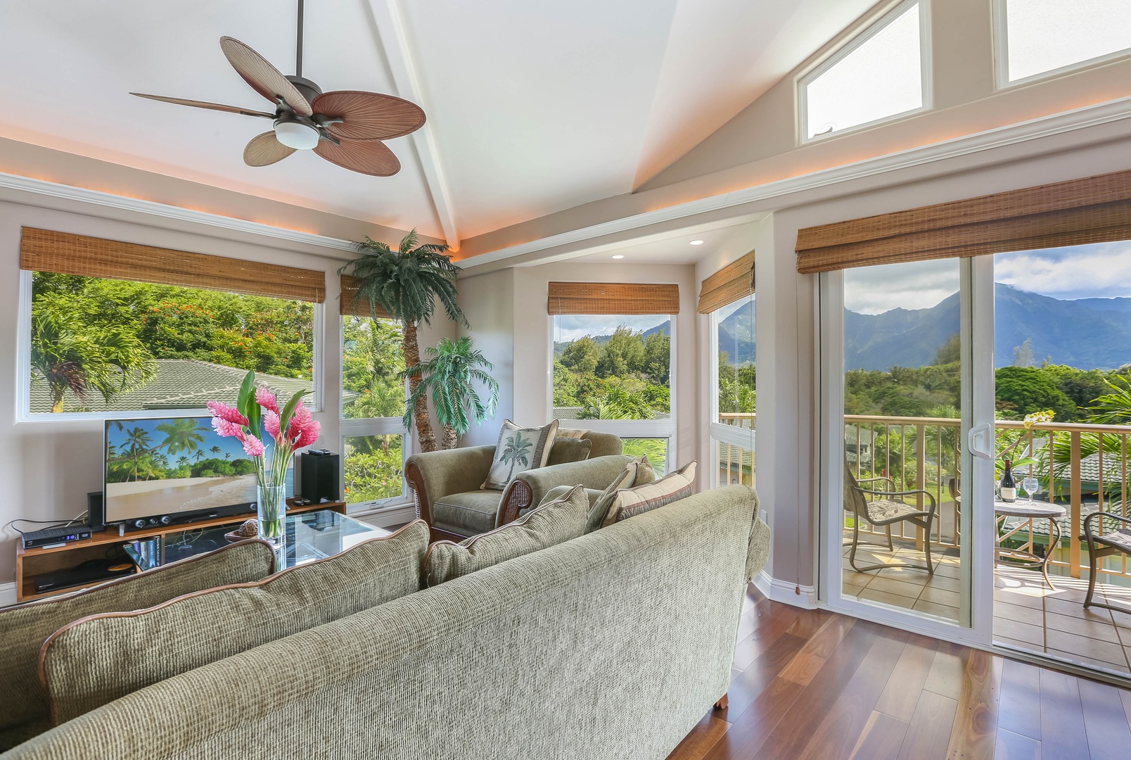 Princeville Vacation Rentals, Nohea Villa - Mountain Views from Living Room