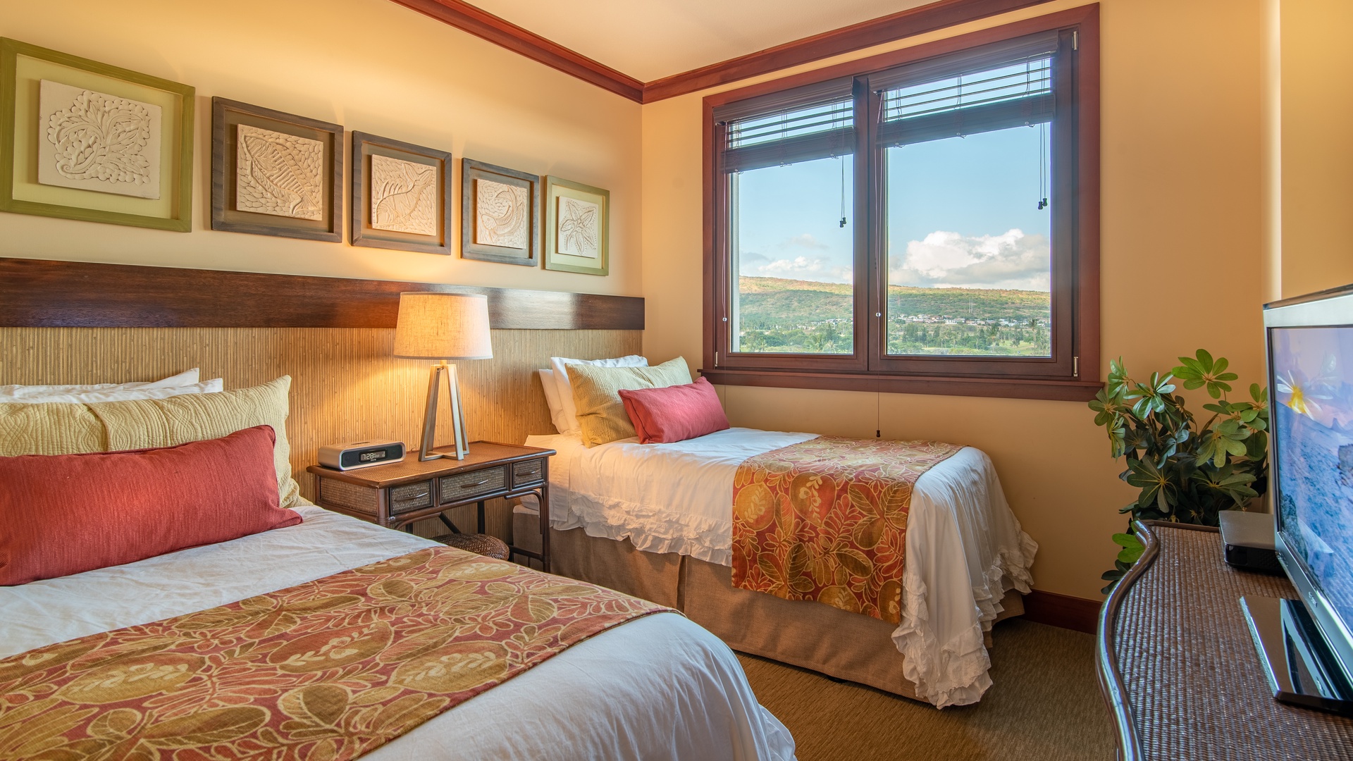 Kapolei Vacation Rentals, Ko Olina Beach Villas O603 - The second guest bedroom with twin beds that can be converted to a King bed.