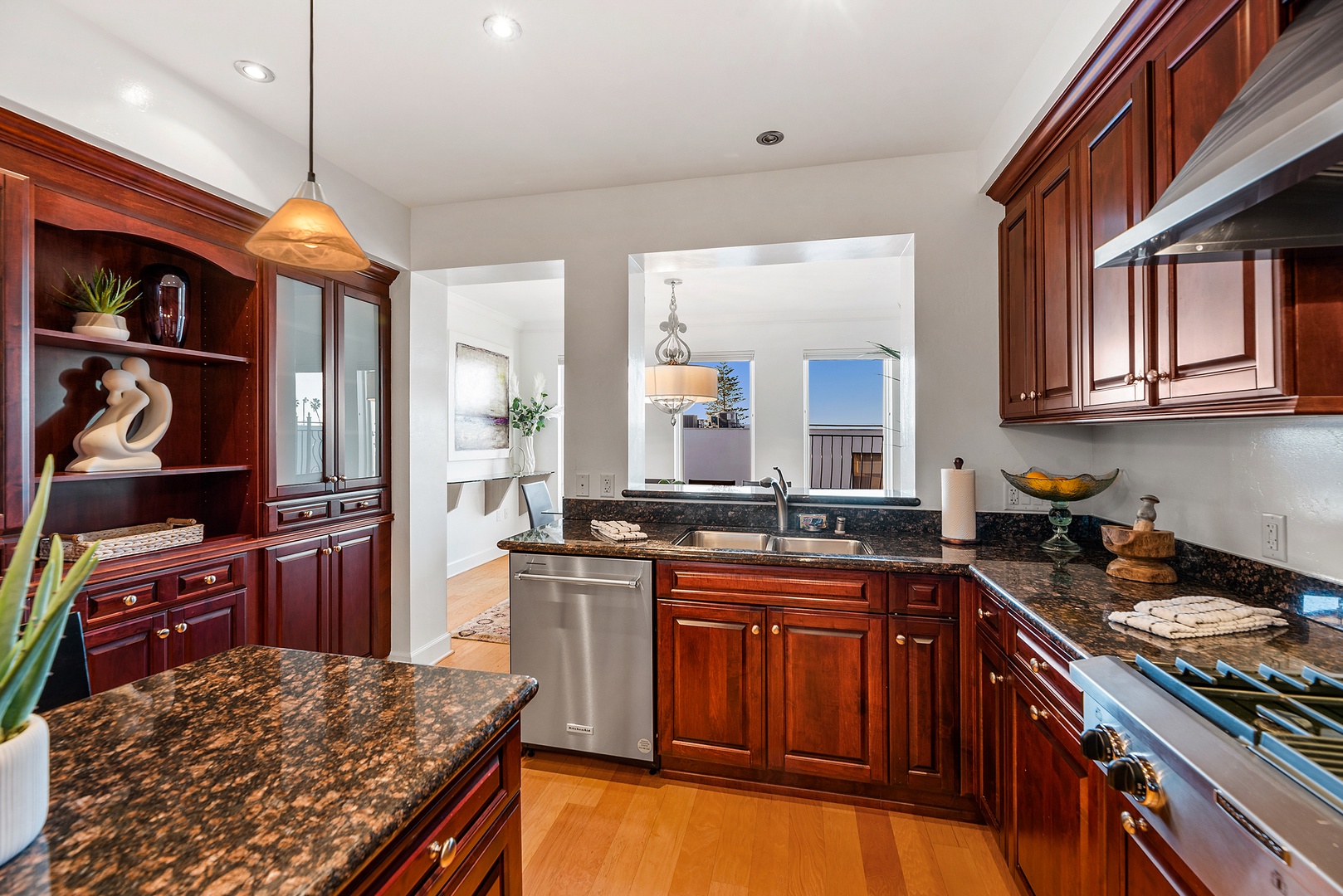 La Jolla Vacation Rentals, Montefaro in the Village of La Jolla - Kitchen