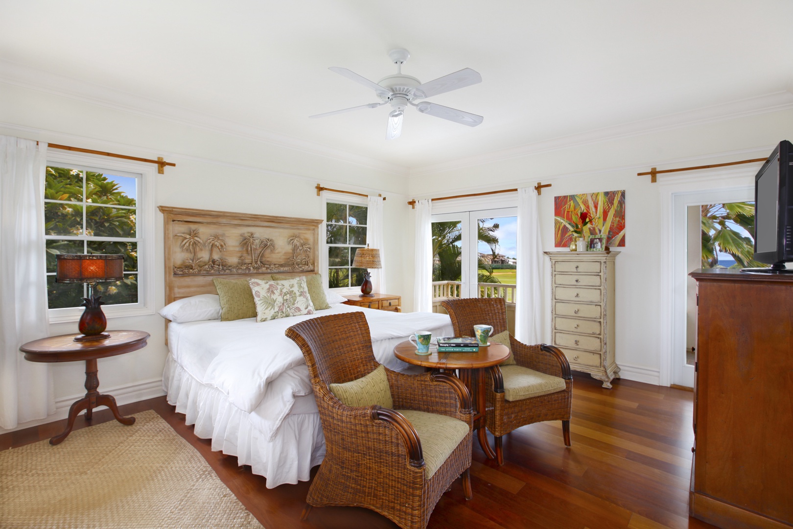 Koloa Vacation Rentals, Plantation Cottage at Poipu - Upstairs guest bedroom 2