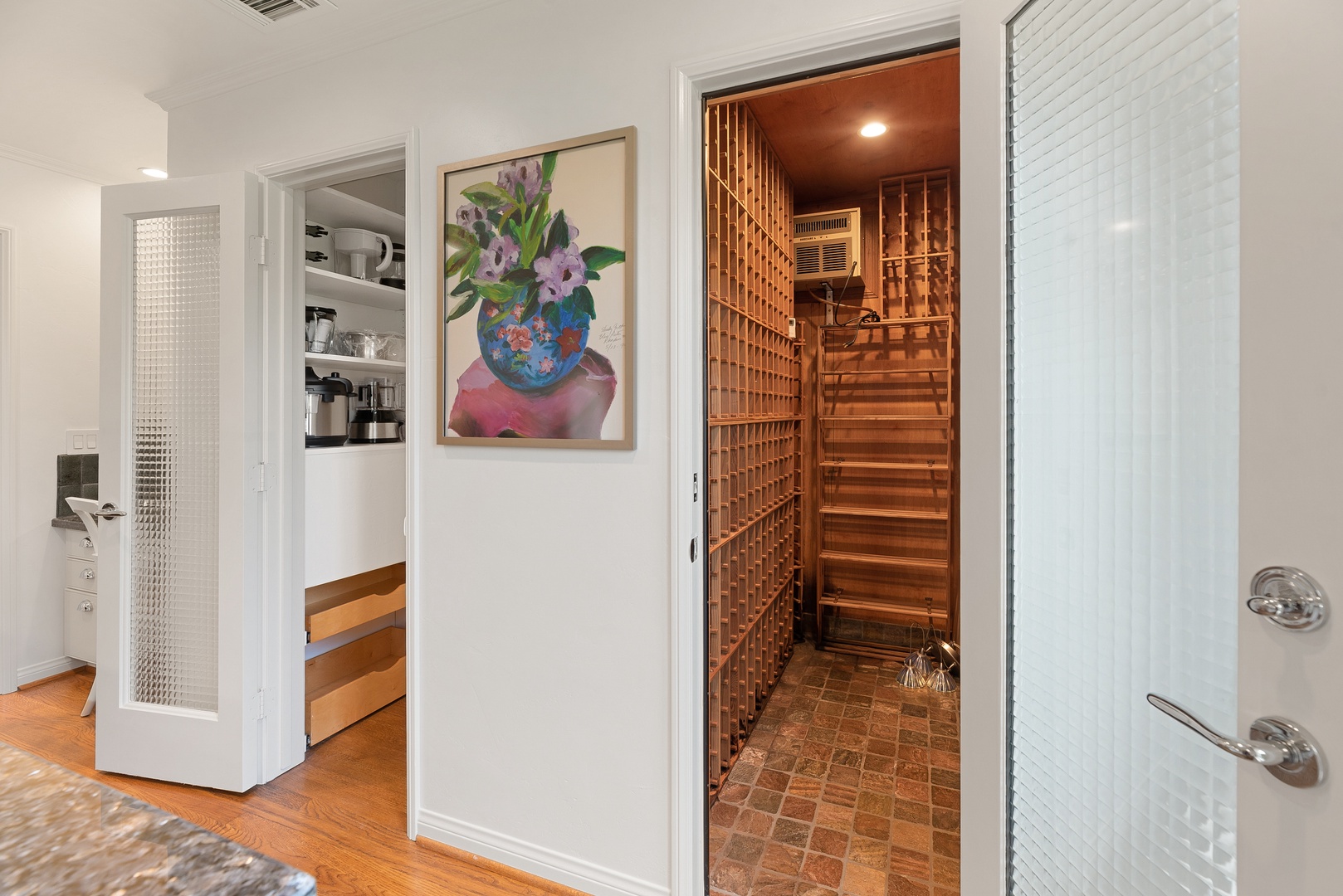 La Jolla Vacation Rentals, Roseland Retreat in La Jolla Shores - Spacious wine cellar to store your best wine