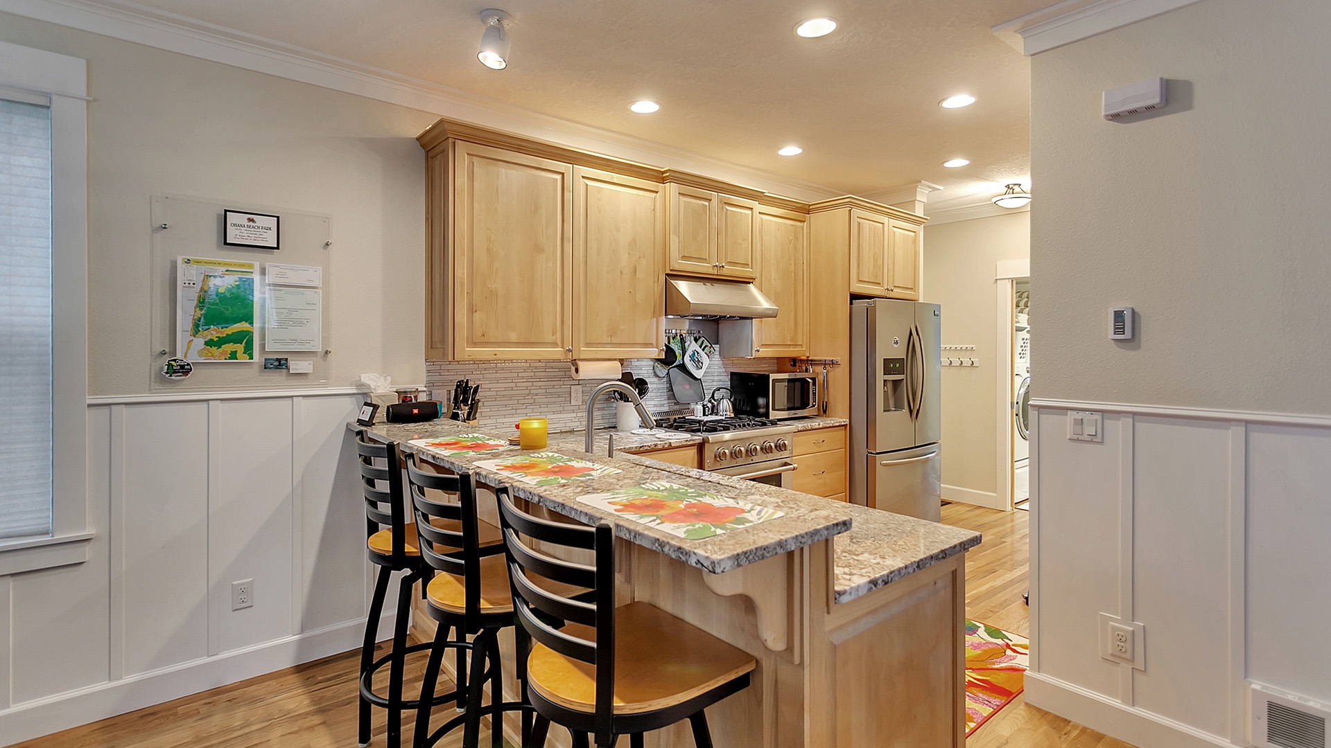 Lincoln City Vacation Rentals, Ohana Beach Park - Additional breakfast bar seating at the kitchen counter