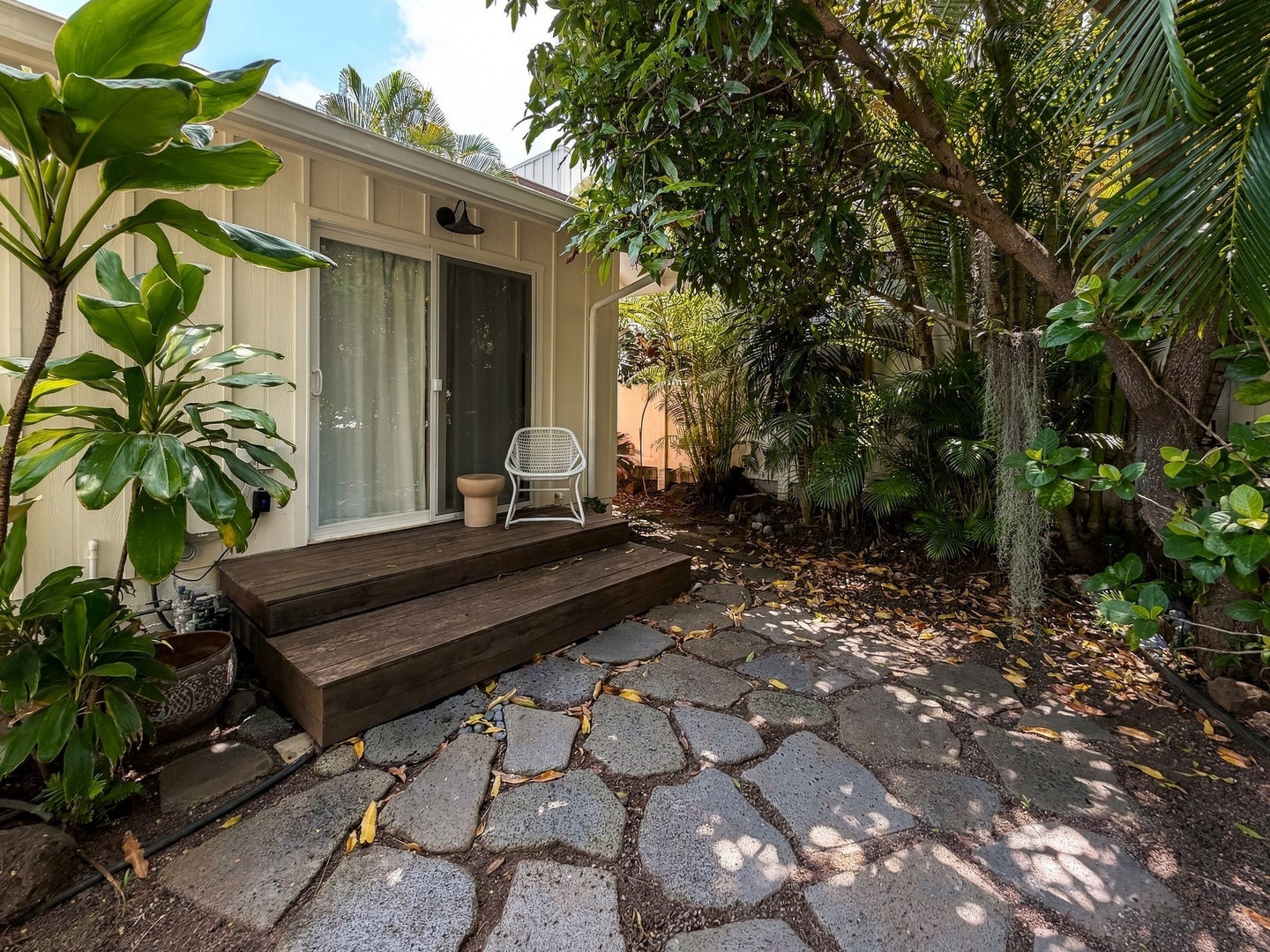 Kailua Vacation Rentals, Lanikai Ola Nani - Just beyond the primary suite's slider, a secluded garden nook awaits, a special treat within your retreat.