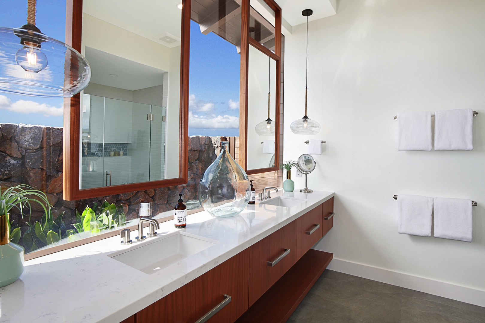 Koloa Vacation Rentals, Hale Pomaika'i Mau - Primary bathroom