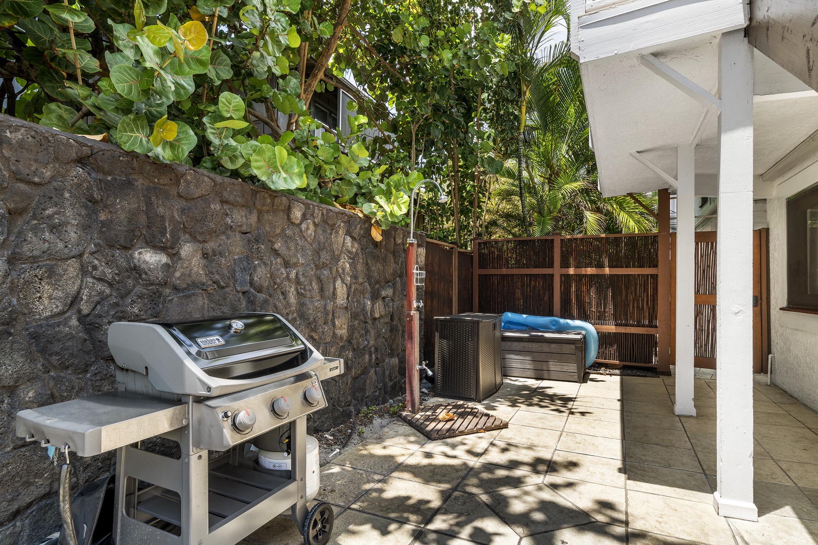 Kailua Kona Vacation Rentals, Kona's Shangri La - Propane BBQ