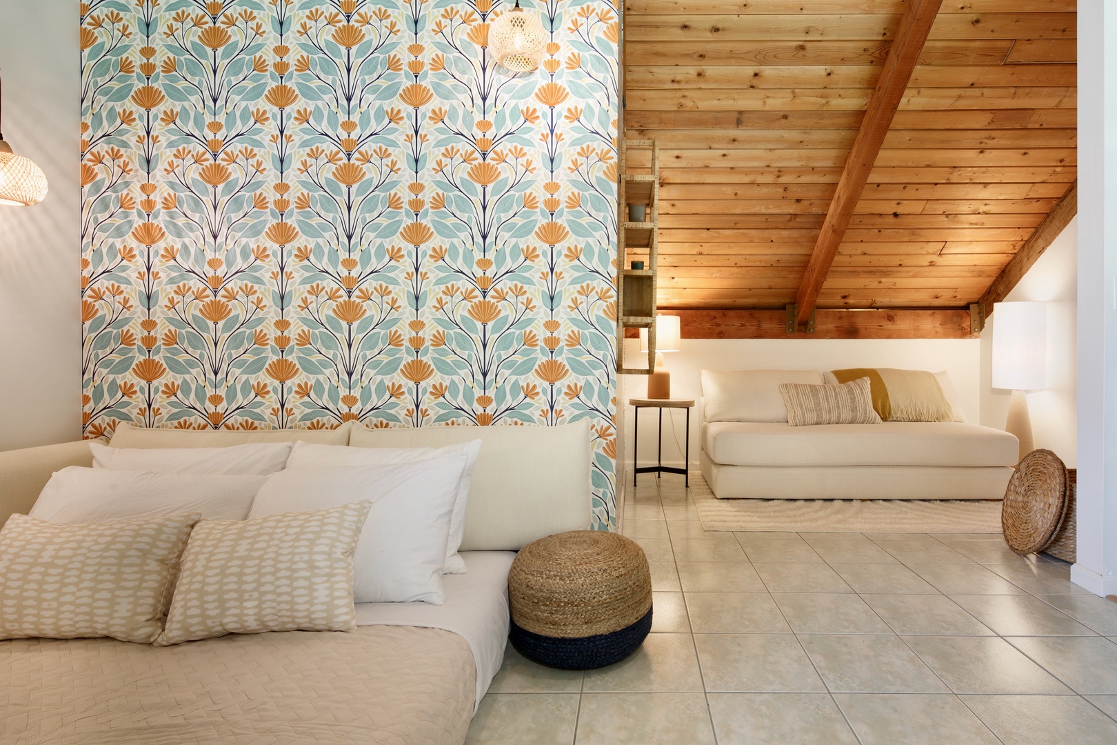 Kailua Kona Vacation Rentals, Keauhou Kai C301 - Up in the loft, the sofa and the patterned wall make it feel like its own room.