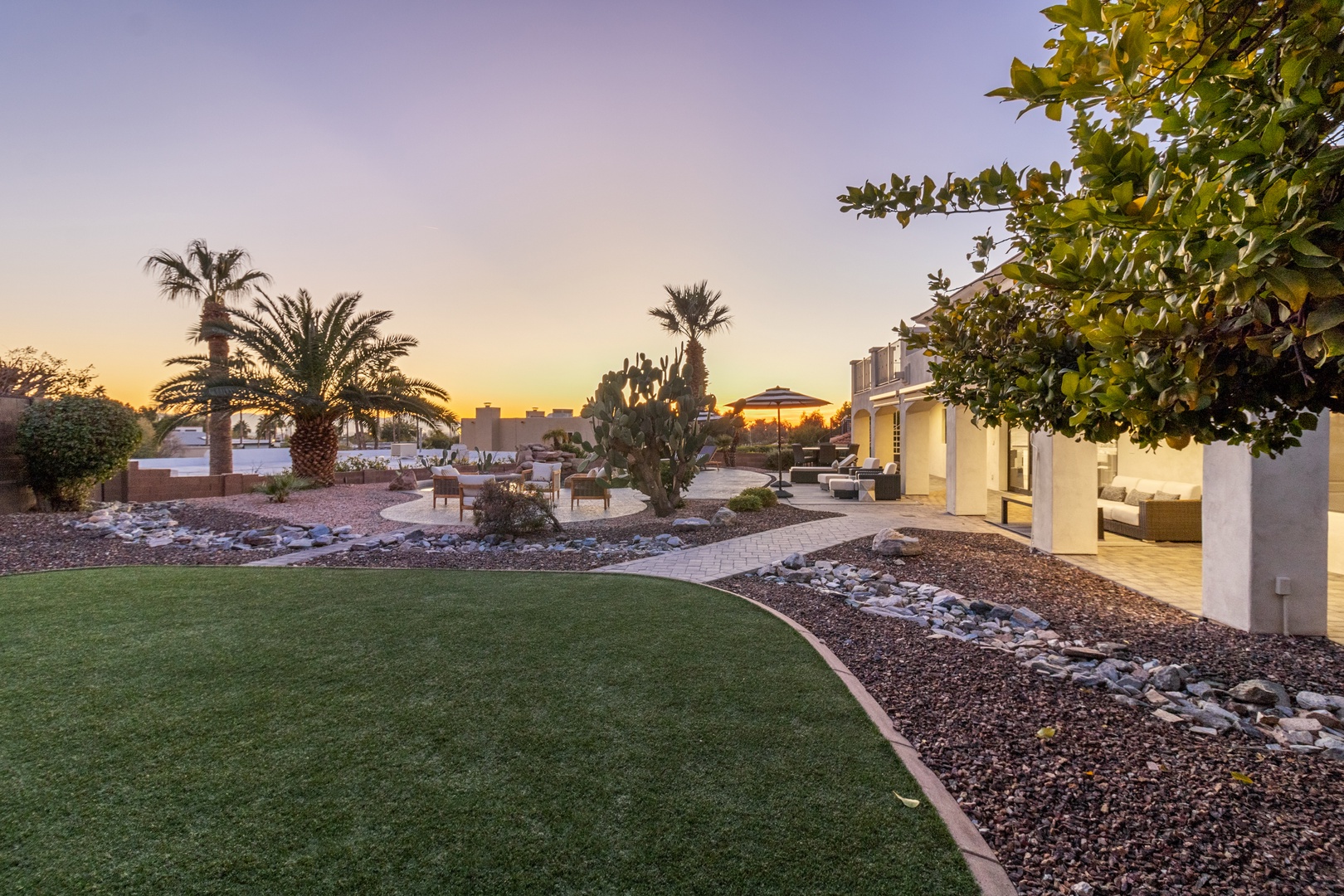 Phoenix Vacation Rentals, Majestic Mountain Views at Piestewa Peak Paradise - Kids or adults will love to have such great backyard