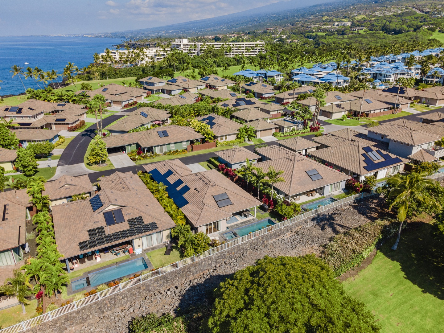 Kailua Kona Vacation Rentals, Kona Blue Vacations Holua Kai - See the full beauty of Holua Kai’s greenbelt location and gated streets from above.