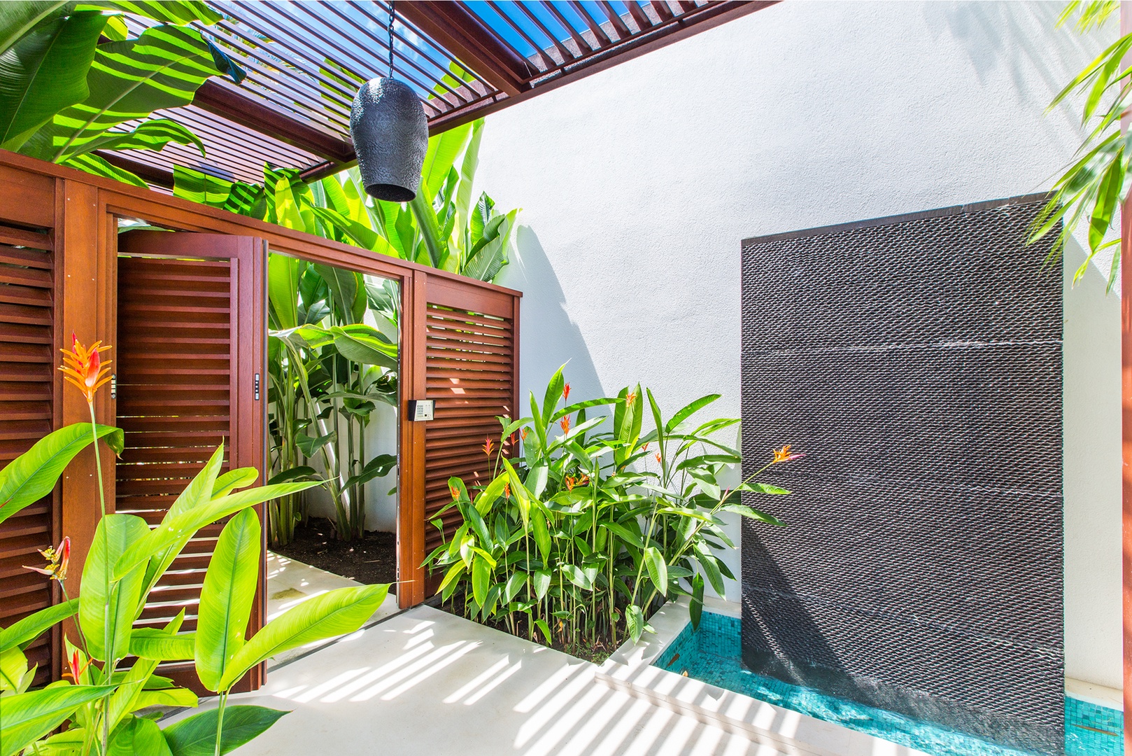 Kailua Vacation Rentals, Lanikai Hillside Estate - Pedestrian Gate access to Front Door