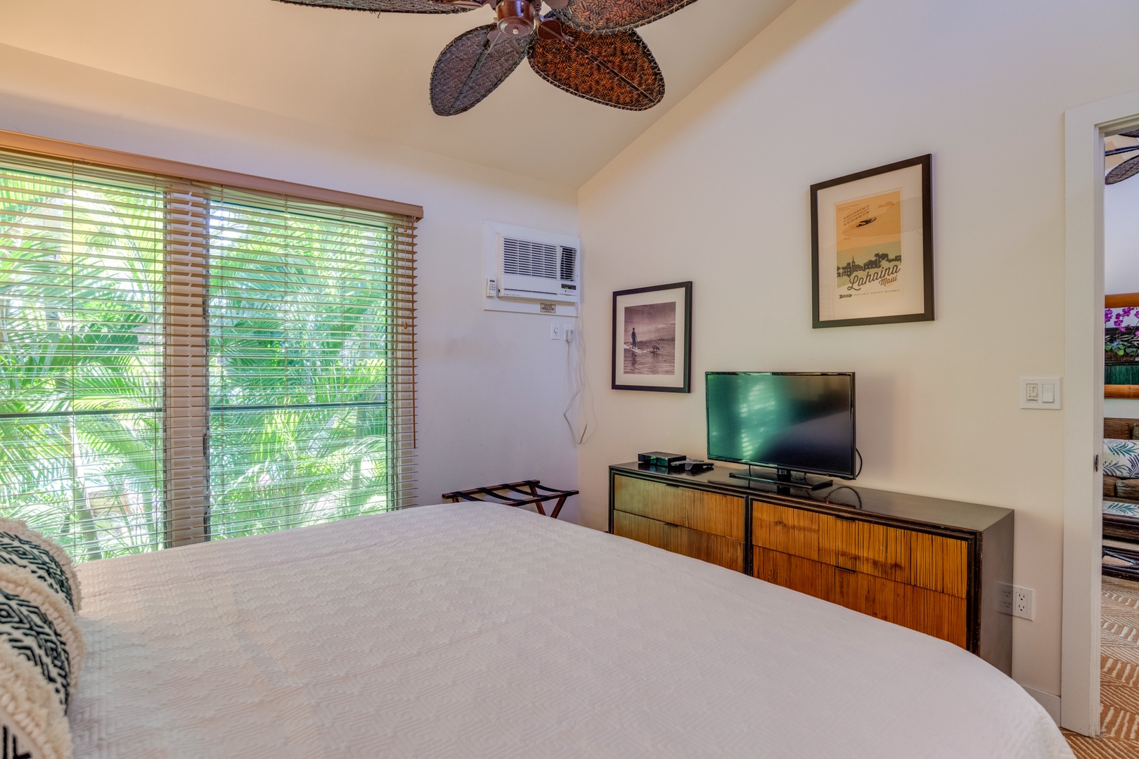 Lahaina Vacation Rentals, Aina Nalu D-207 - King bed in Primary bedroom