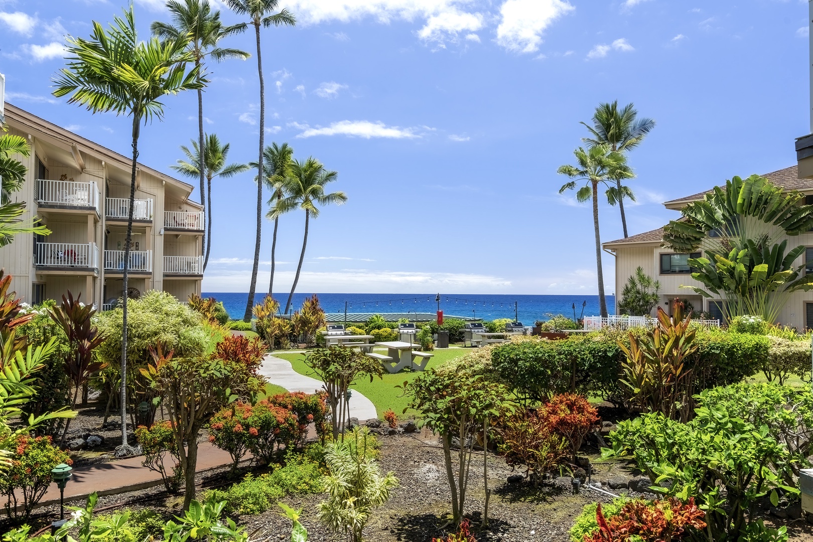 Kailua Kona Vacation Rentals, Sea Village 1105 - Sea Village common areas