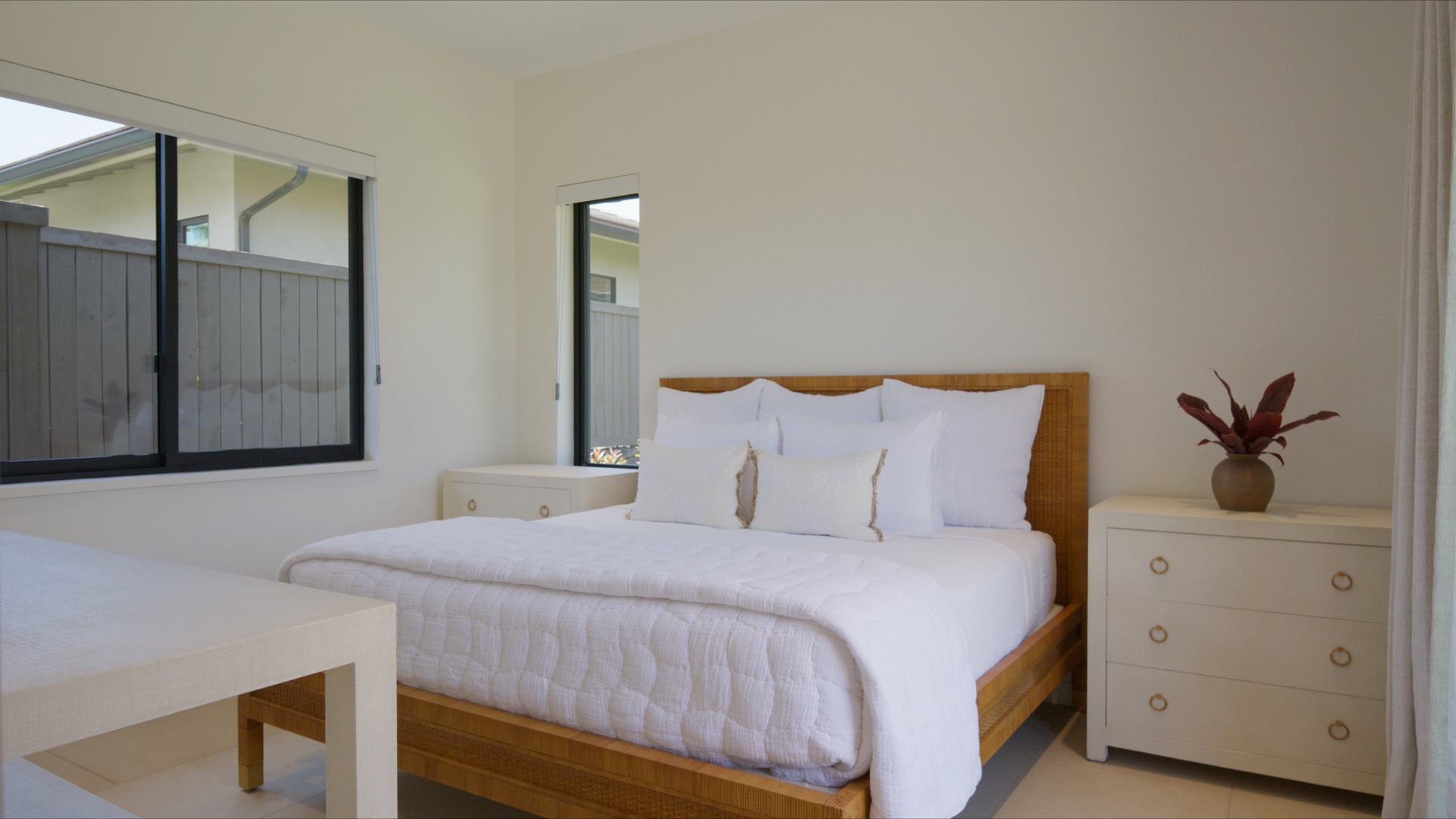 Kamuela Vacation Rentals, 6BD Mauna Lani Lux Golf Estate (5) at One Ocean - The Detached Building Suite (Bedroom #5) offers a comfortable retreat just steps from the main residence.