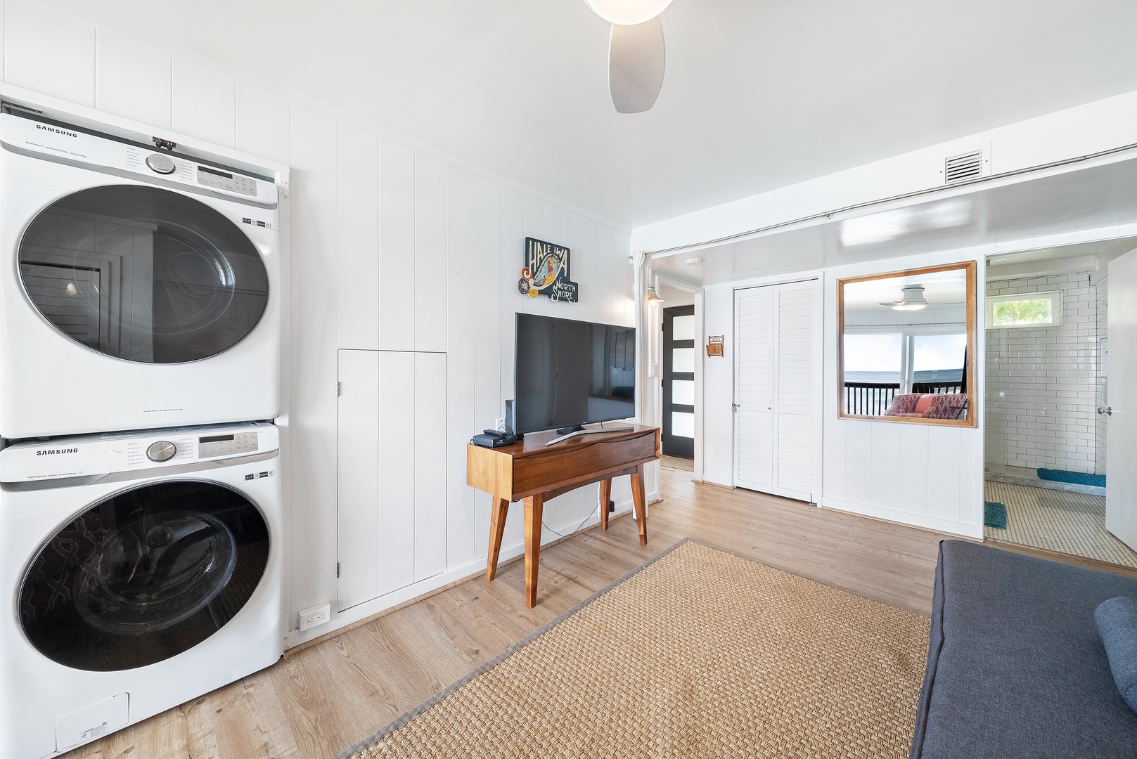 Haleiwa Vacation Rentals, Surfer's Paradise - In-unit washer and dryer for your convenience