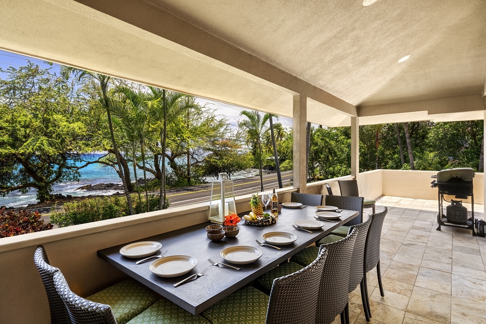 Kailua Kona Vacation Rentals, Lymans Bay Hale - Wrap around Lanai with views of the surfers!