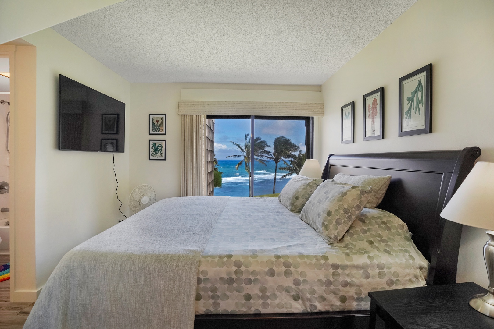 Princeville Vacation Rentals, Sealodge Villa H5 - The primary has another television