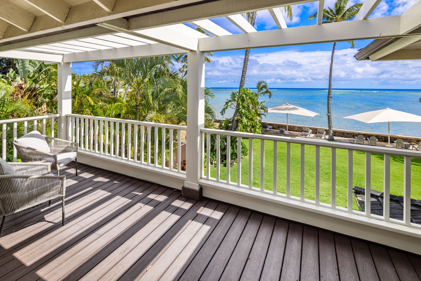Honolulu Vacation Rentals, Moana Lani - Wake up to sweeping bay views from the upstairs shared lanai.
