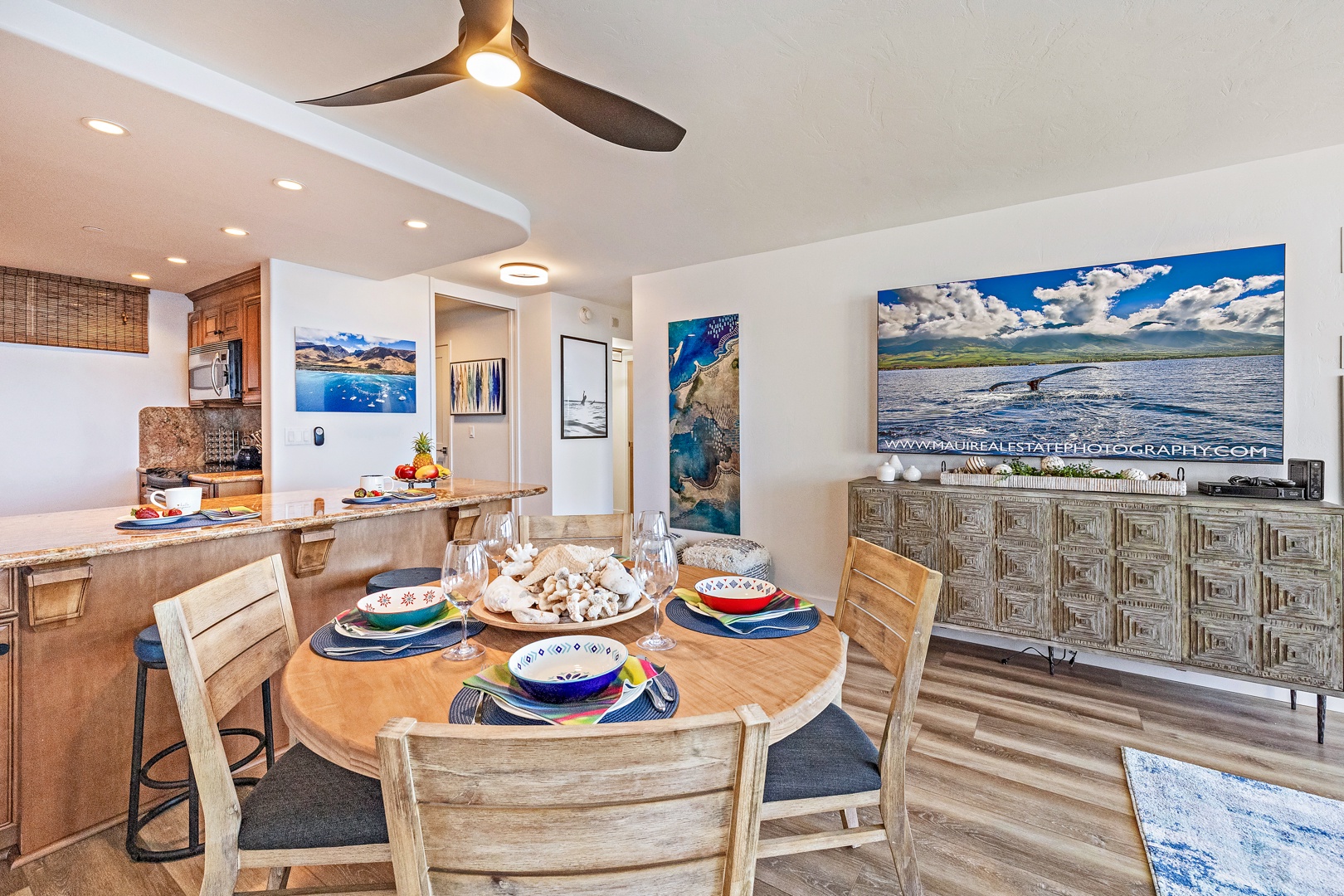 Lahaina Vacation Rentals, Mahana 1118 - Dining area with a tropical vibe, perfect for casual meals or special gatherings.