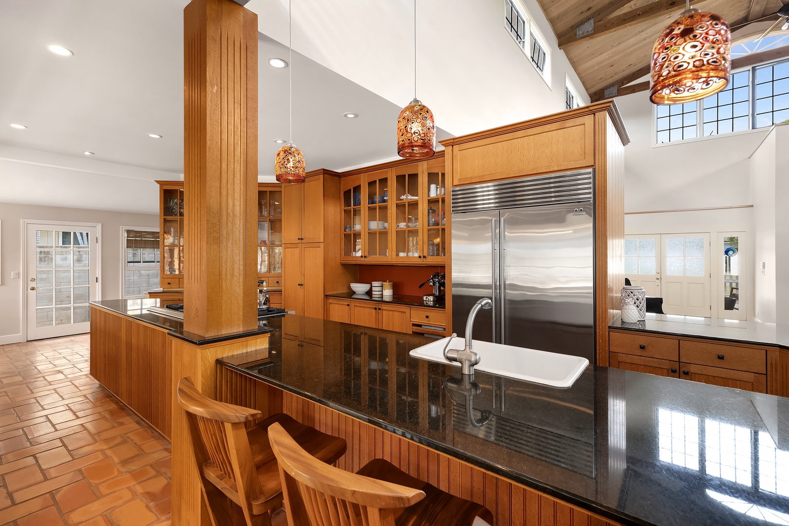 Honolulu Vacation Rentals, Kahala Seaside - Kitchen with Bar Seating