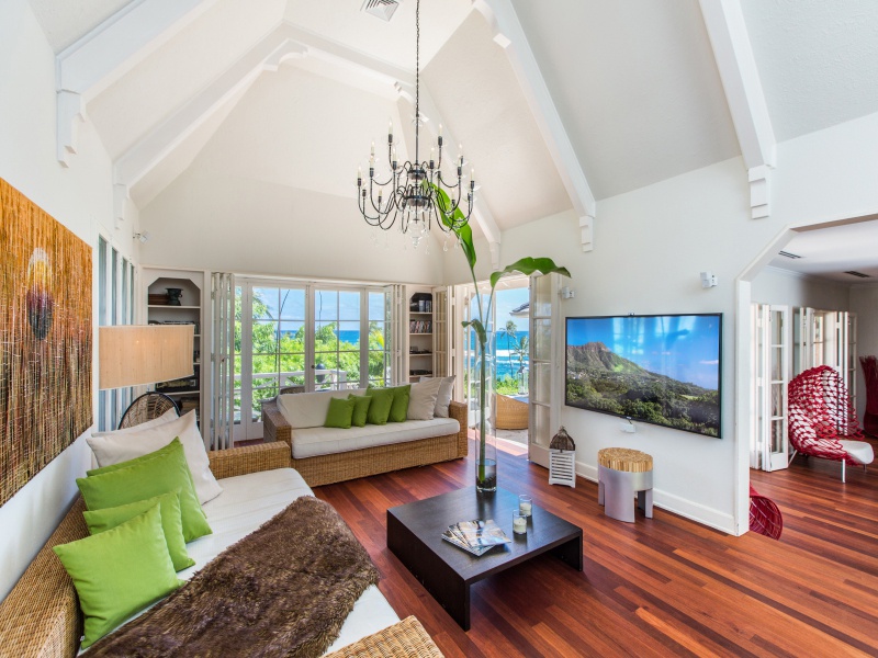 Honolulu Vacation Rentals, Seaside Hideaway* - Living Room with Ocean Views